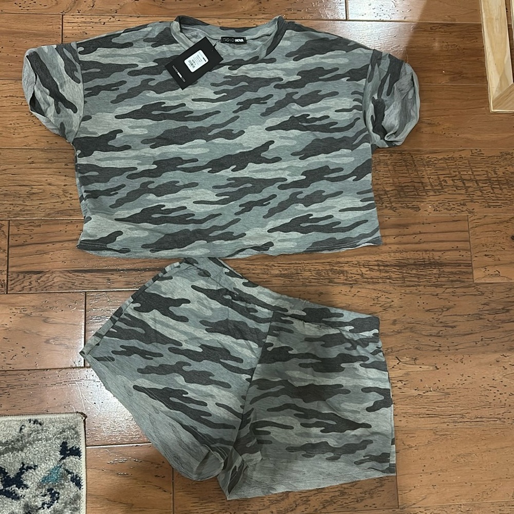 NWT Fashion Nova lounge set
